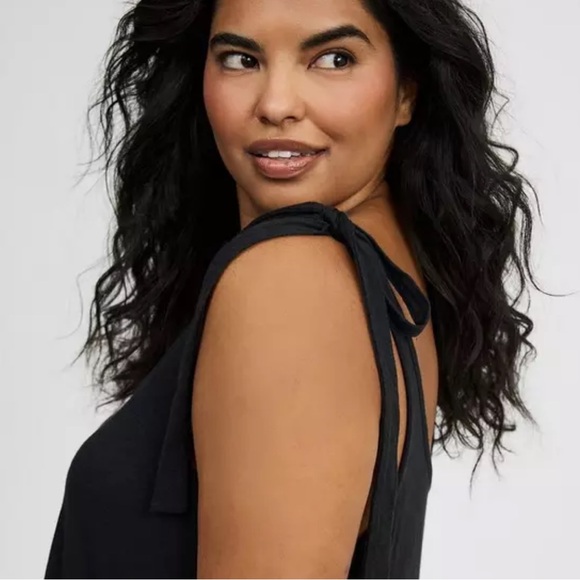 Torrid - Picture 4 of 7